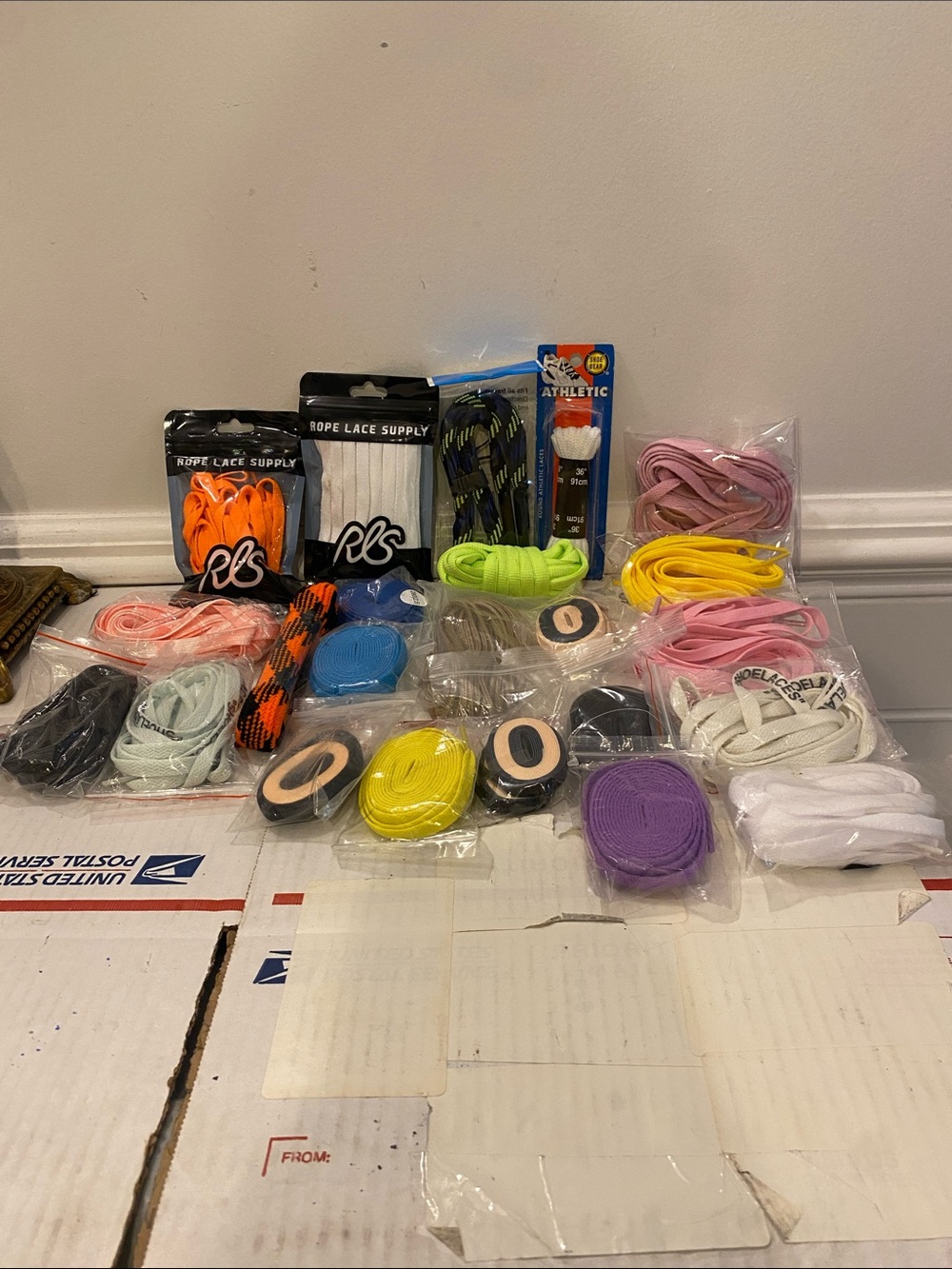Bundle of (23) pairs of shoe laces  unisex good condition